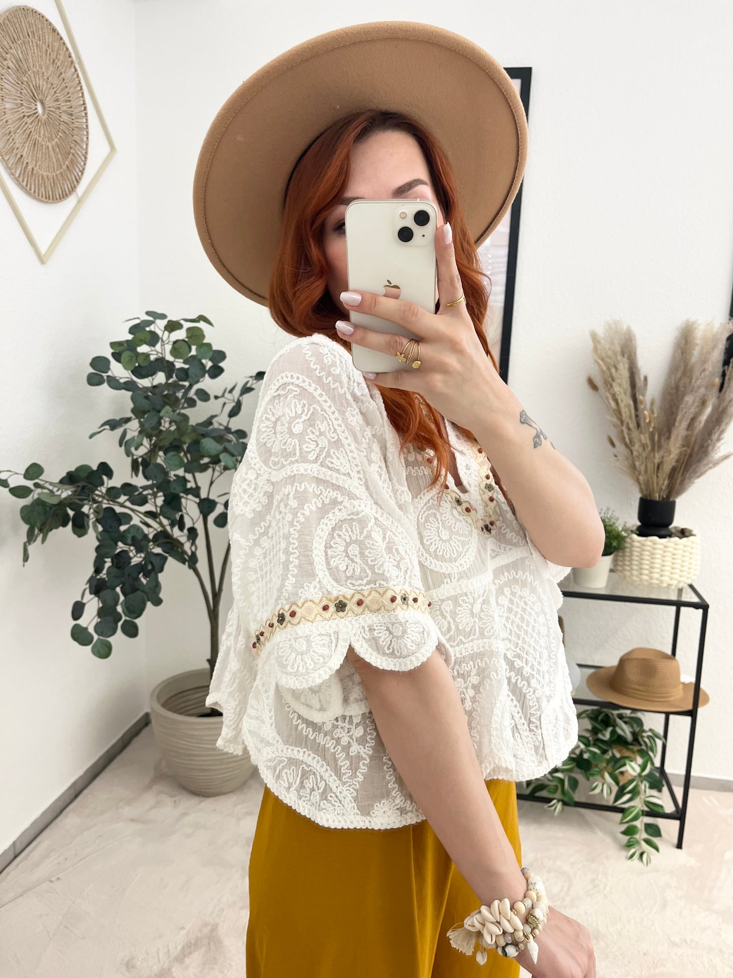 Oberteil "Cabra" weiß - Bohostil Bluse mit Perlen Details