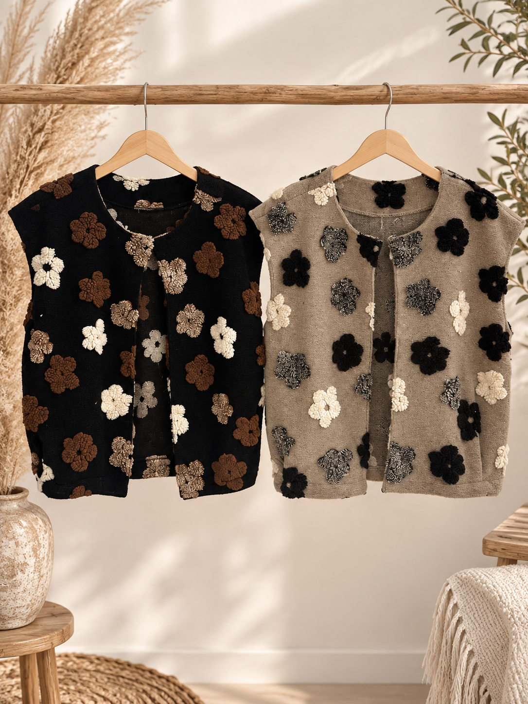 Weste mit Blumendetails in verschiedenen Farben