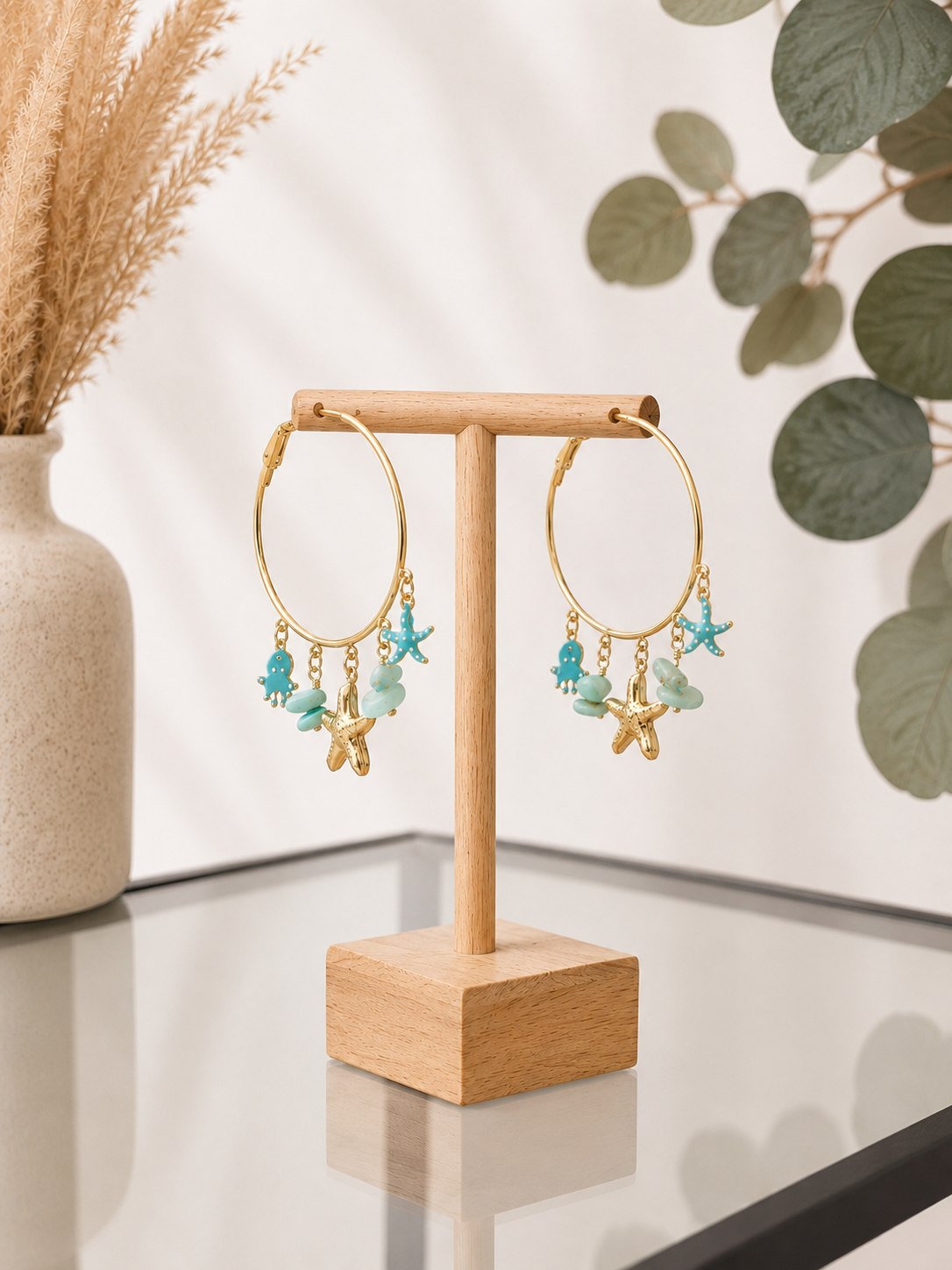 Ohrring "Mintsea" Gold - mit kleinen Anhängern im Beachlook
