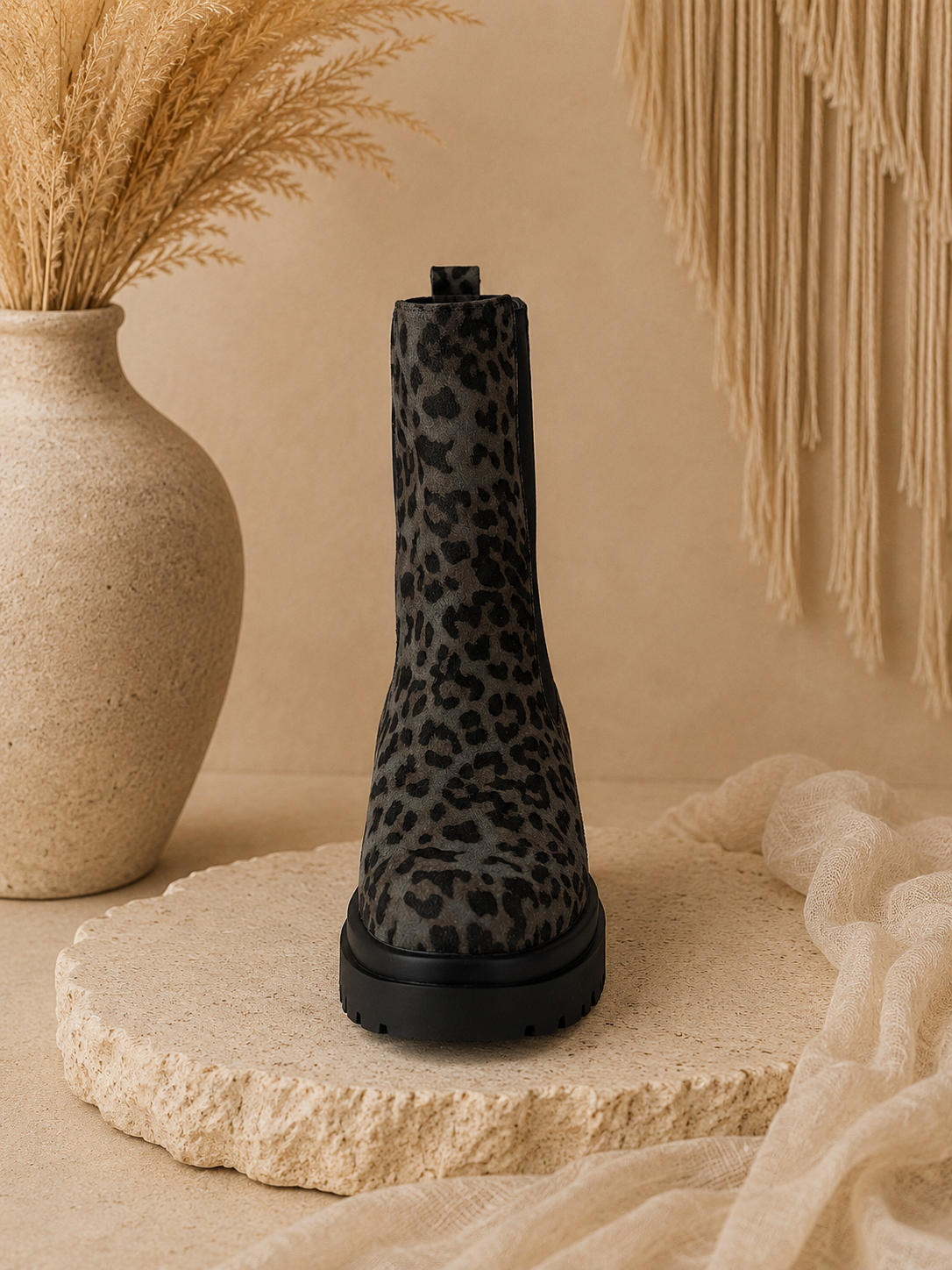 Leoprint Chunky Chelsea Boots