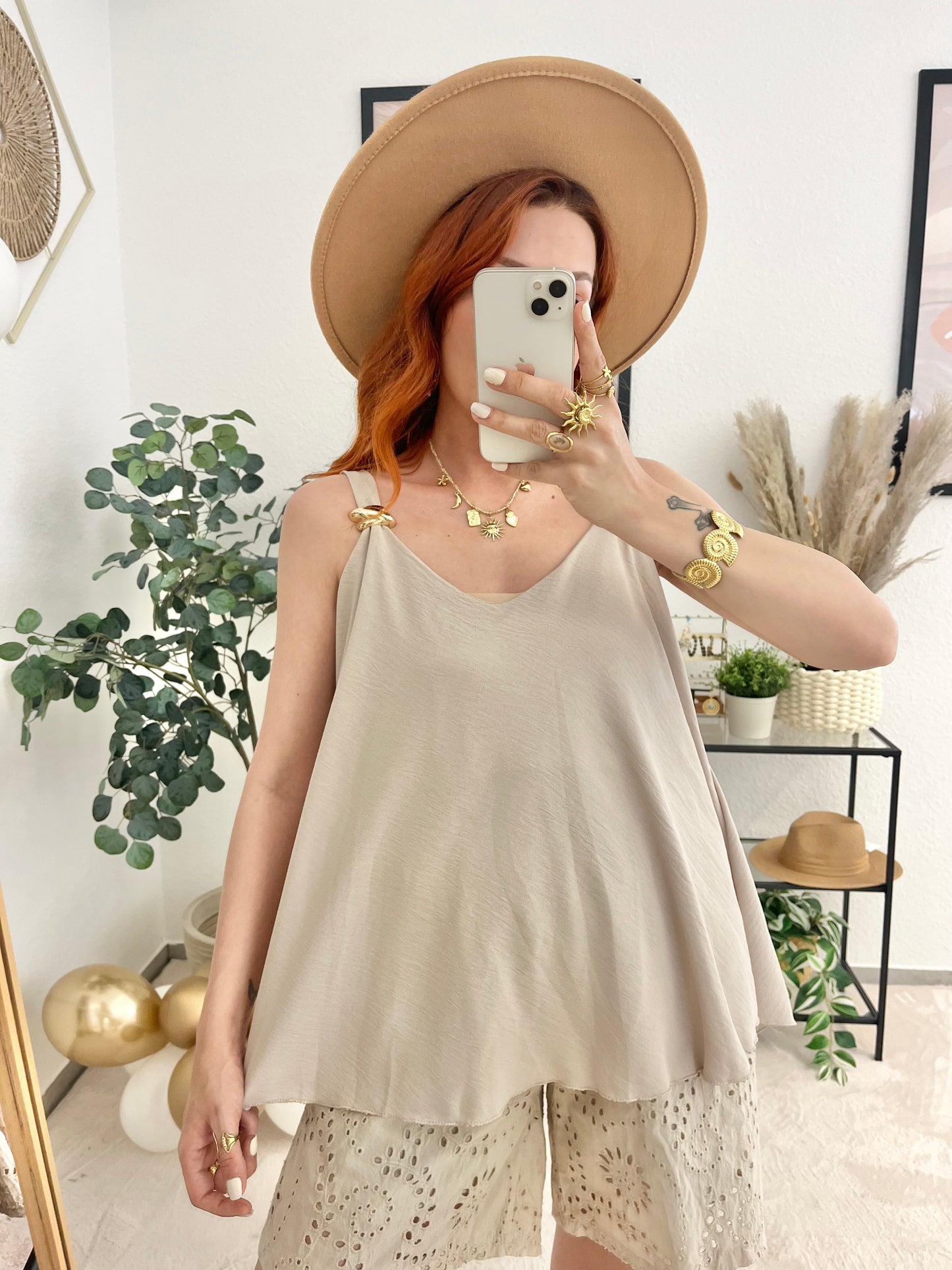 Top " Marina " creme - leichtes Top mit Golddetails