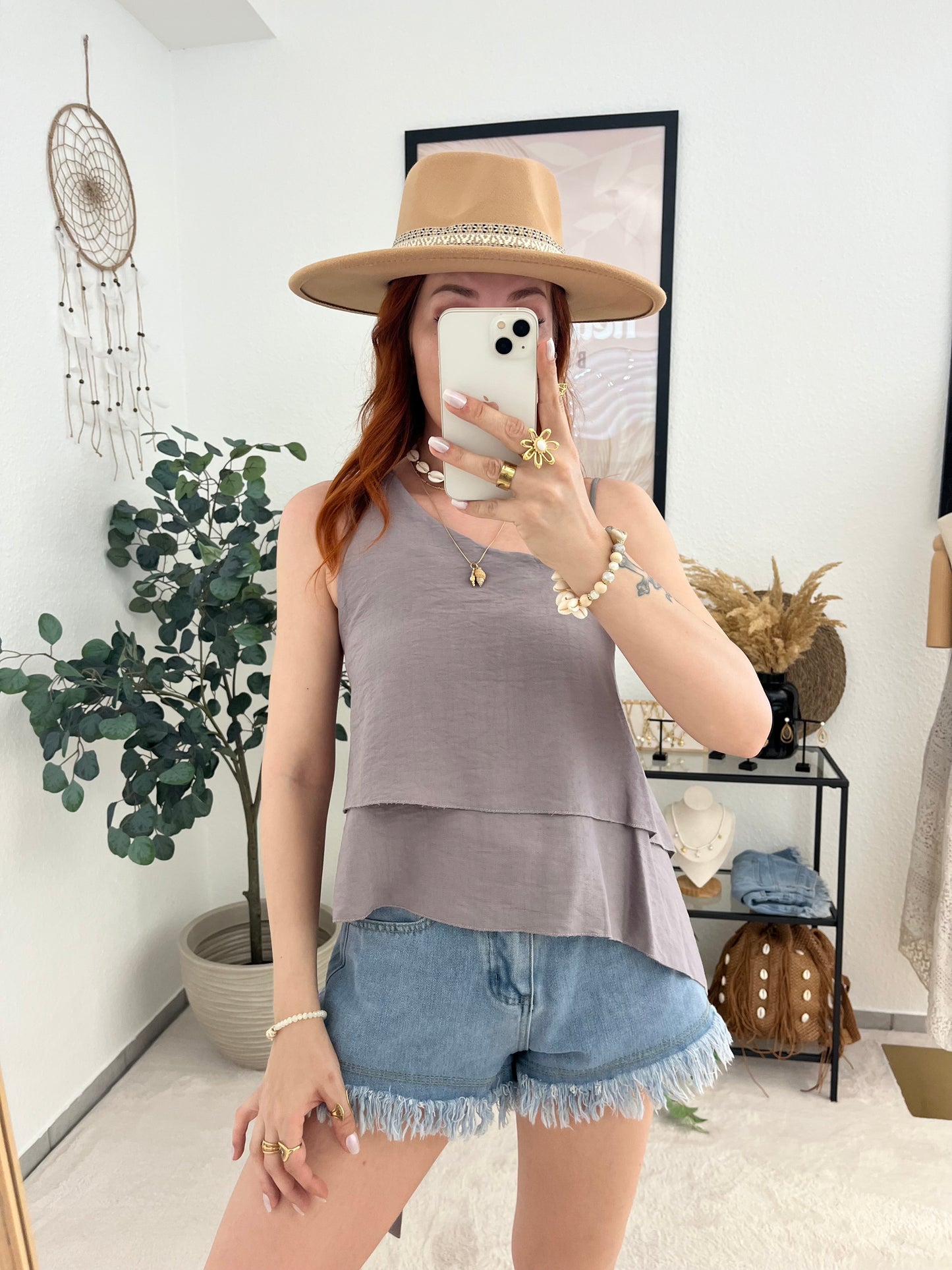 Top "Hannah" taupe - niedliches Rüschentop