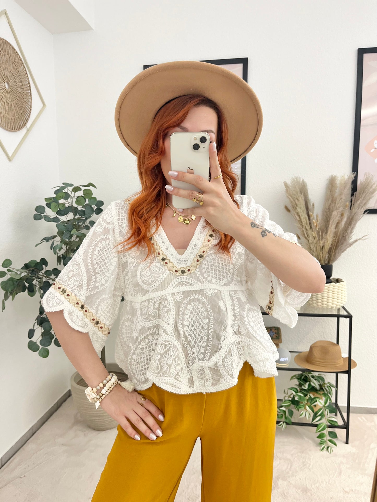 Oberteil "Cabra" weiß - Bohostil Bluse mit Perlen Details