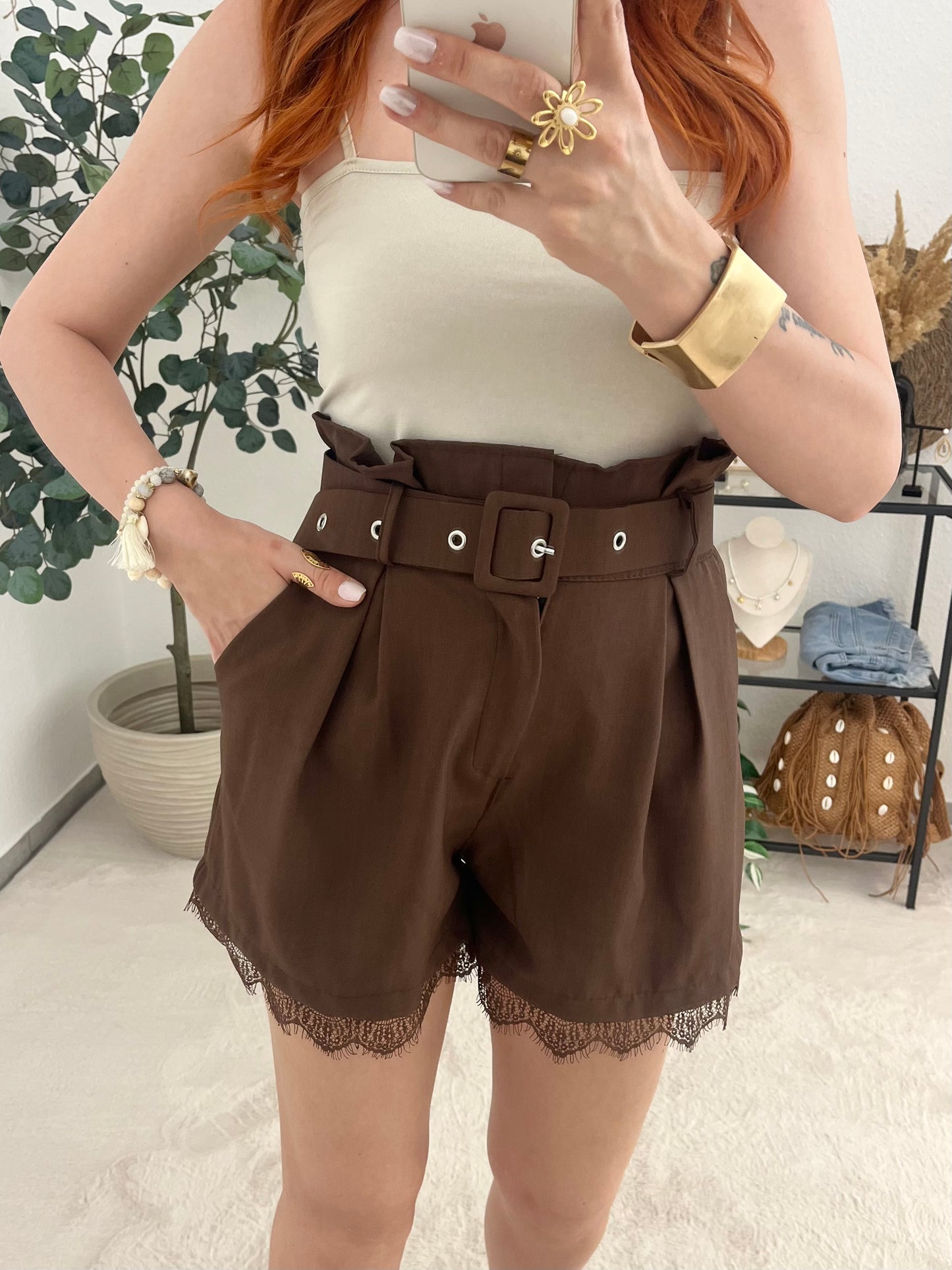 Shorts "Catarina" braun - Shorts mit Spitzendetails