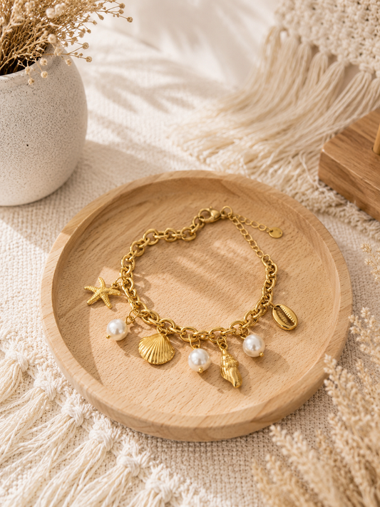 Armband "Lula" gold - mit Perlen und Charmes