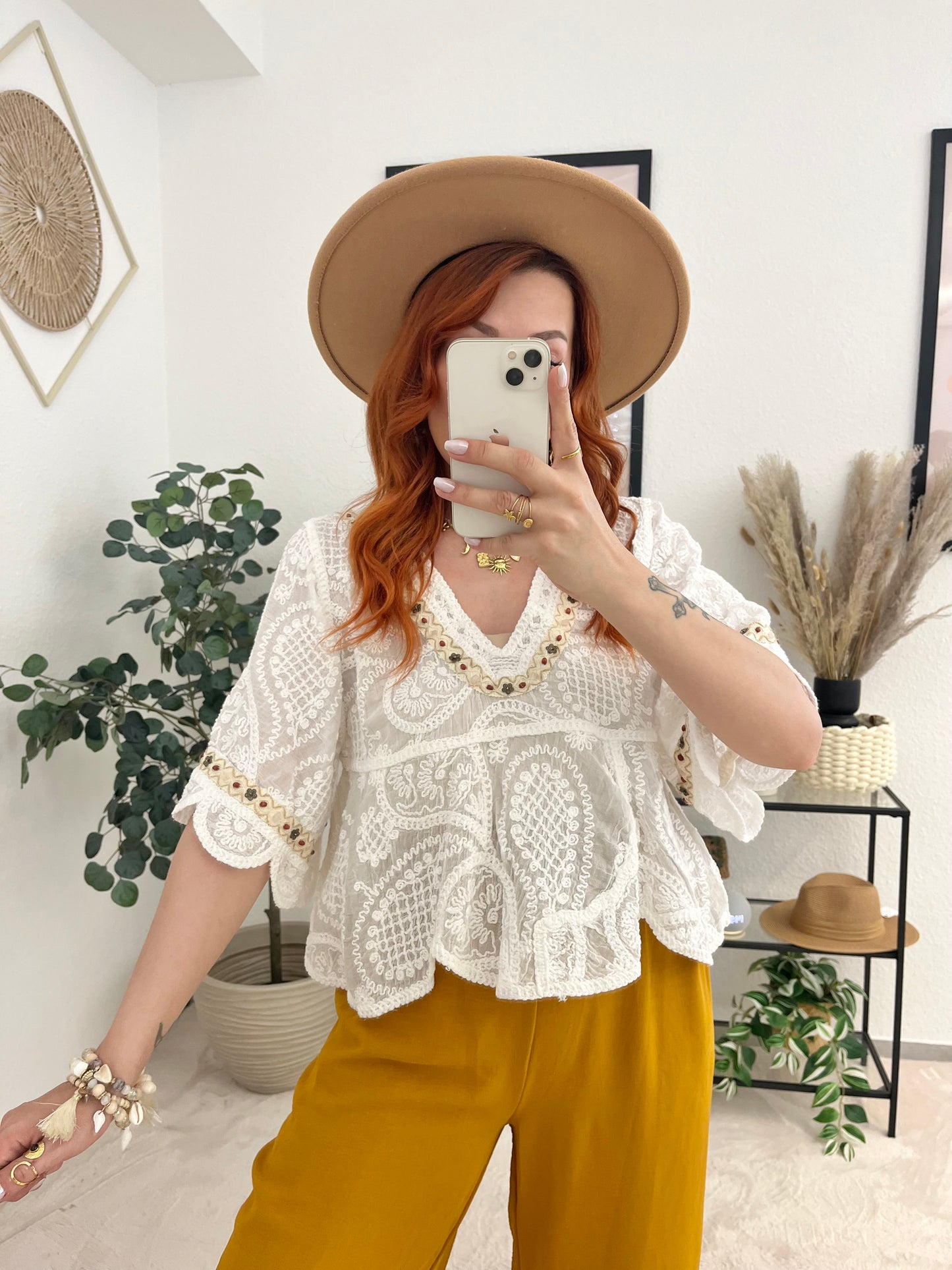 Oberteil "Cabra" weiß - Bohostil Bluse mit Perlen Details