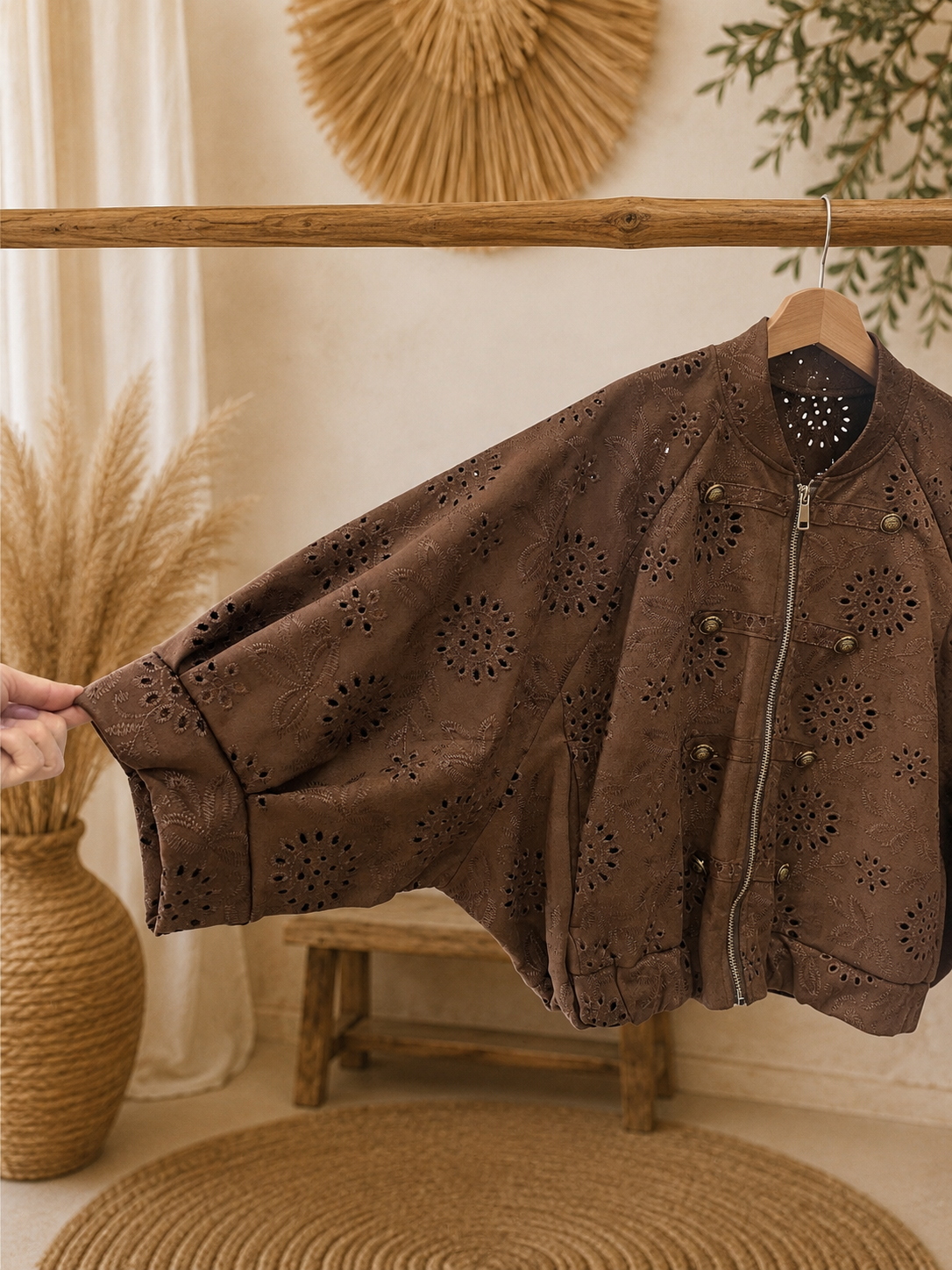 Jacke "BOHO" Braun - Lochstrick Optik mit Knopfdetails