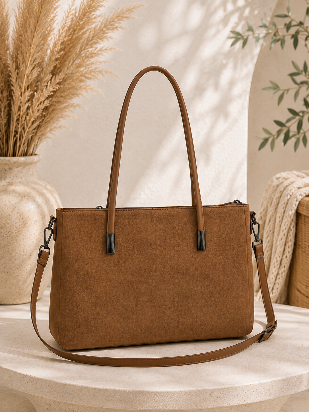 Tasche "Luxy" - Tragetasche im Wildlederlook Caramel - zwei Größen